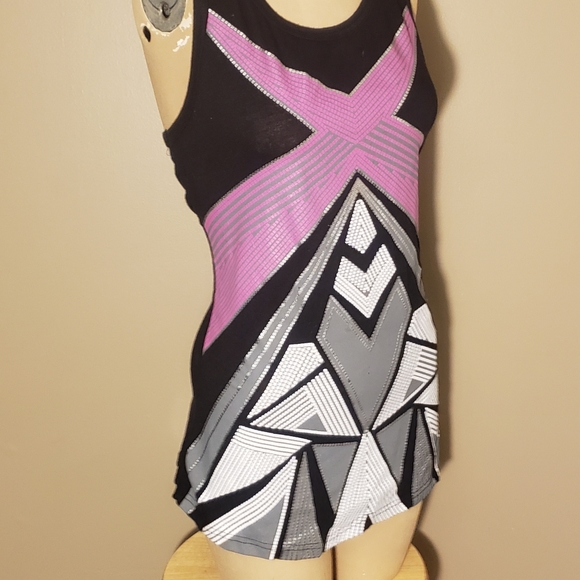 Geometric Patterned Tank Top Size Large - Picture 3 of 3